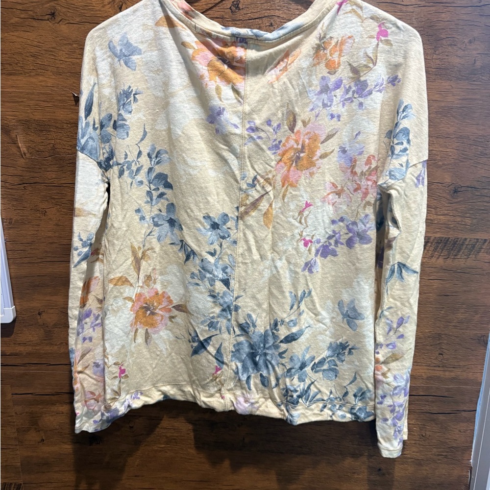 Sundance Woman’s 100% Linen Floral Long Sleeve Top, Size XS (oversized) EUC - Picture 6 of 7
